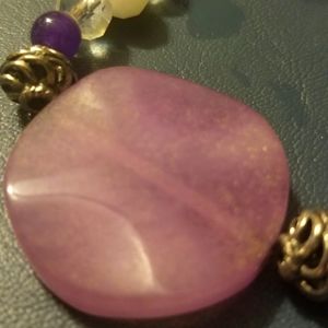 28 inch purle and white beaded necklace